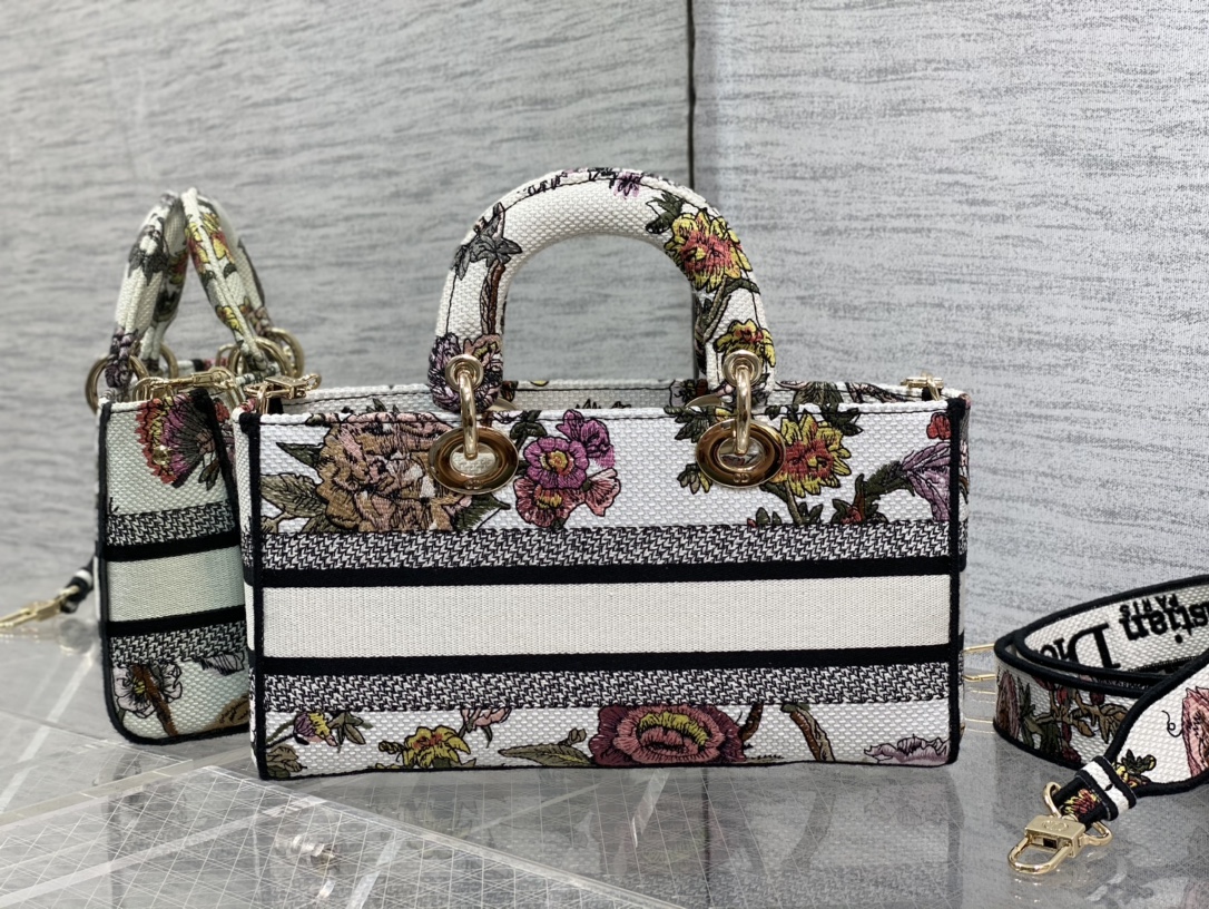 Dior White-2 (3) 26*13.5*5cm White