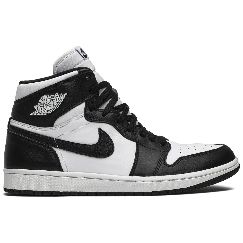 Jordan 1 Retro Black White 555088 010