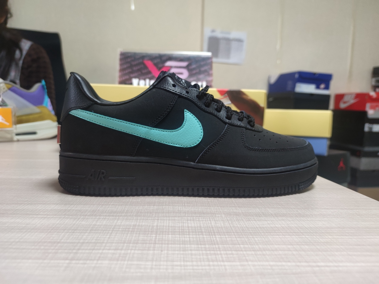 Tiffany X Air Force 1 Black and Green AO2425 400