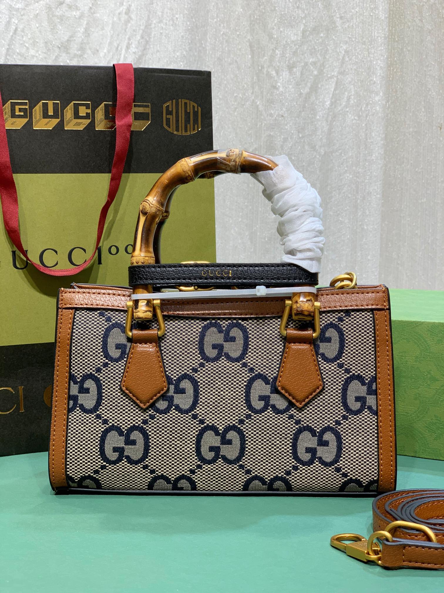 Gucci Diana 735153 27*15.5*11cm