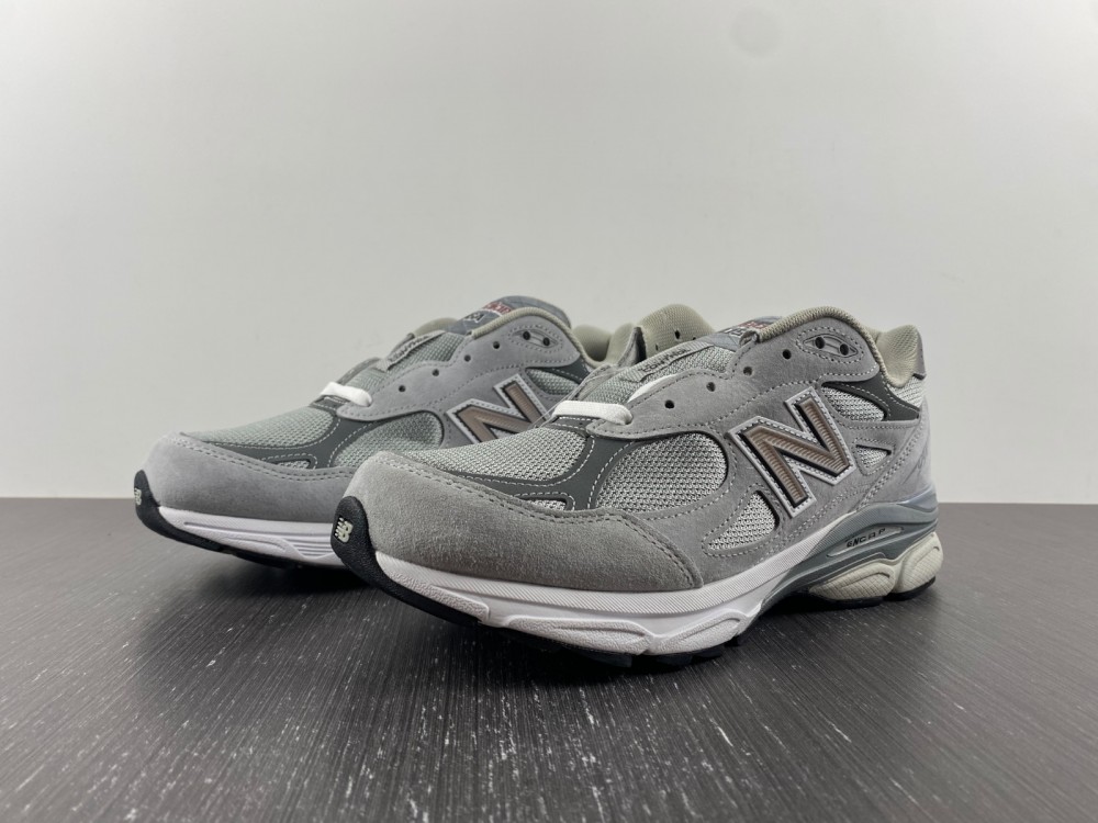 New Balance 990V3 Grey