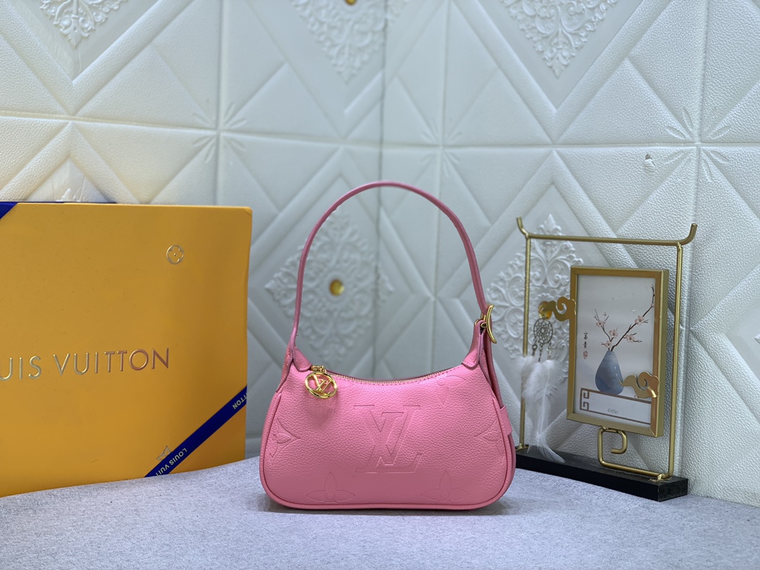 Louis Vuitton Mini Moon M82391 (6) 20.5 x 11.0 x 5.0cm