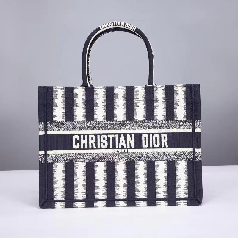 Dior Book Tote 1296(24) 36.5x 28x 17.5cm