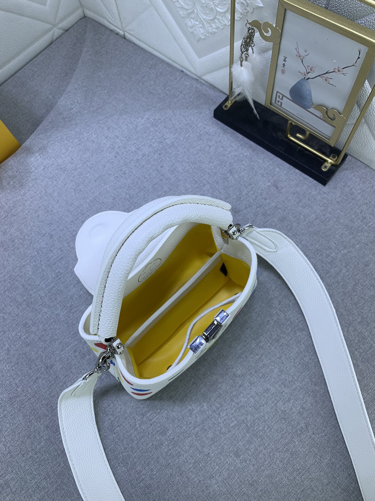 Louis Vuitton x YK Capucines M21663 (7) 21x14x8cm