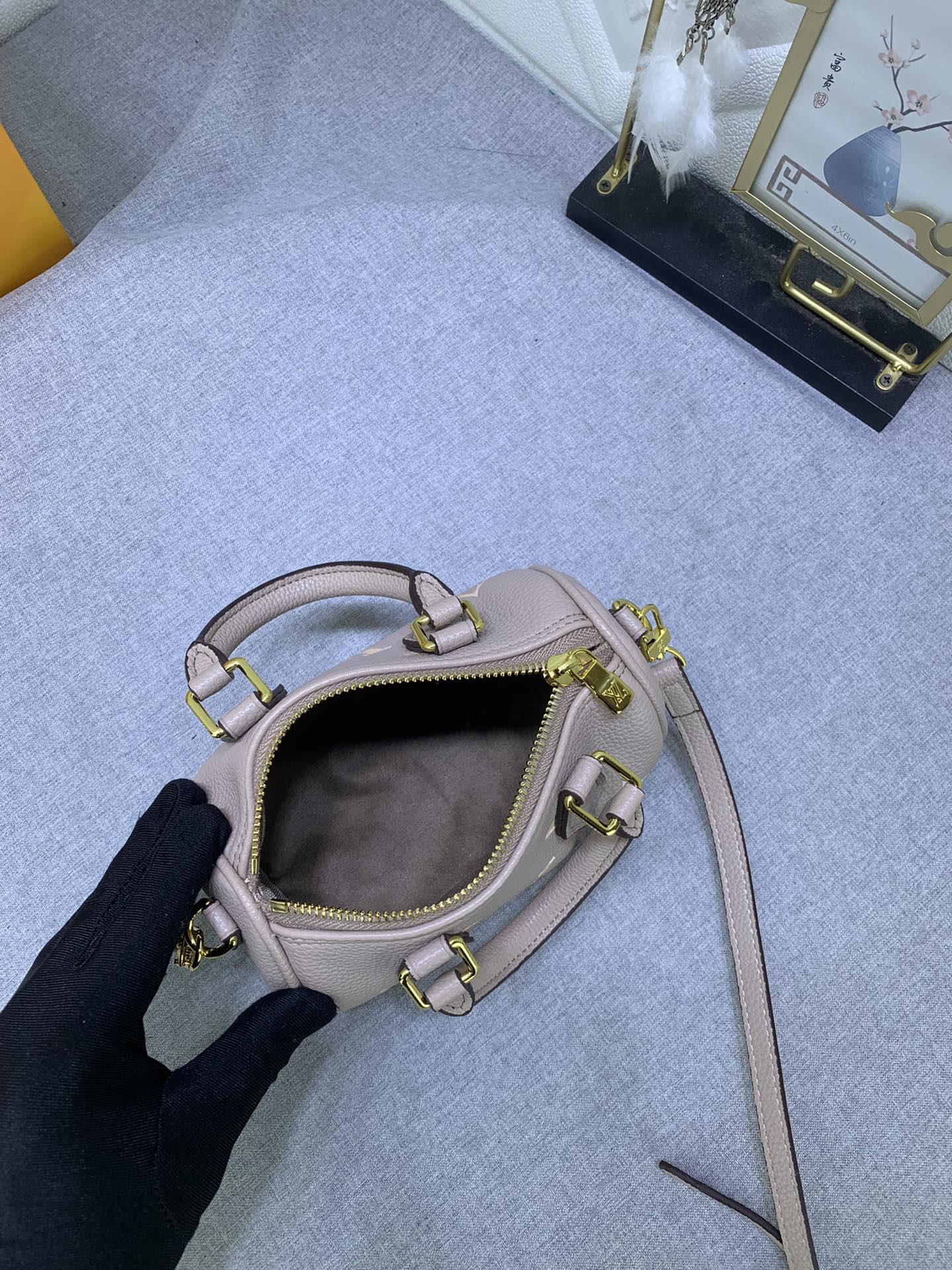 Louis Vuitton Nano Speedy M81913 16.0 x 11.0 x 9.0 cm