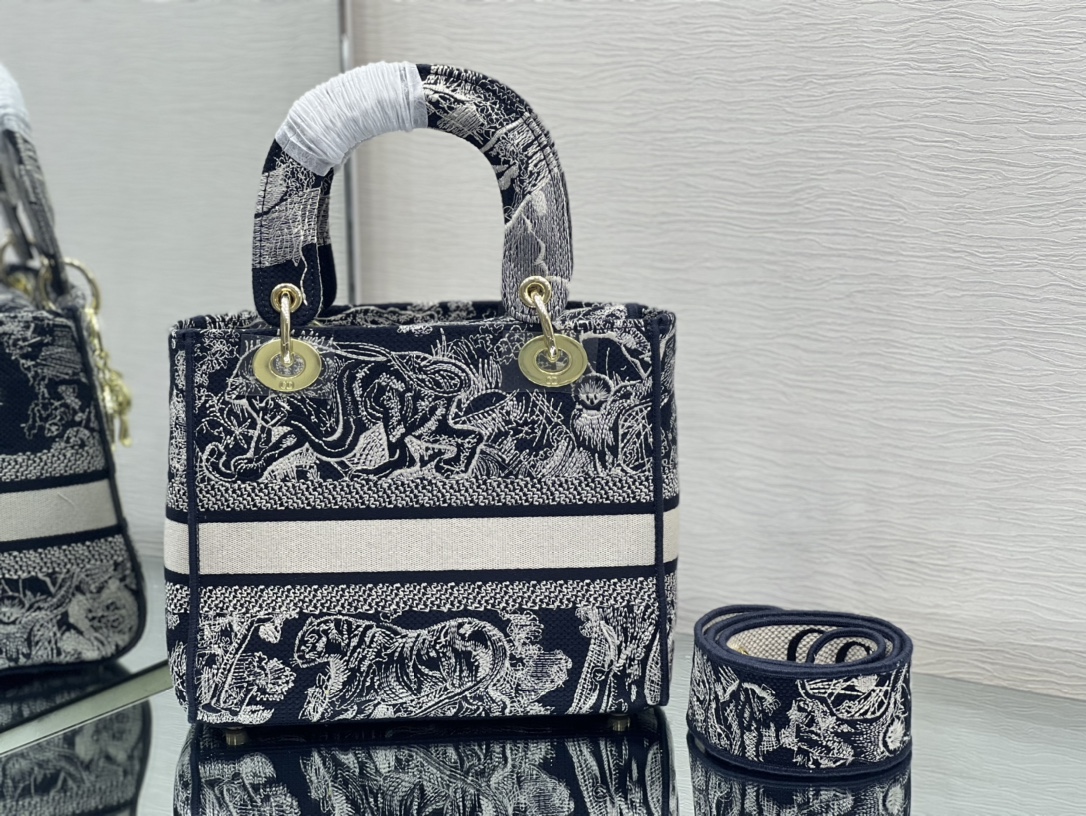 Dior LADY 9027(11) 24x20x11cm