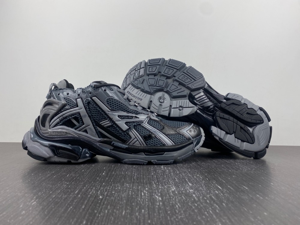 BALENCIAGA -Runner 677403 W3RBR 151547