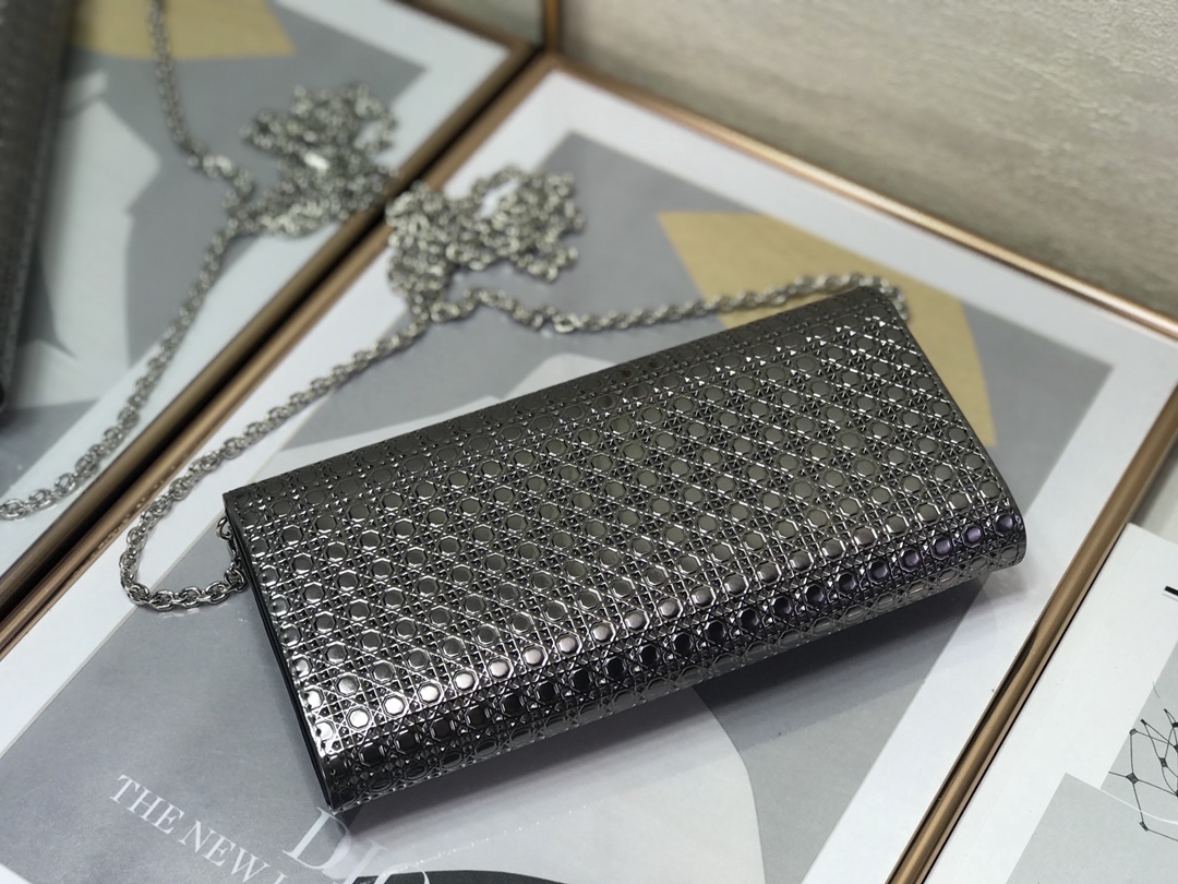 Dior 2251 (2) 21cm