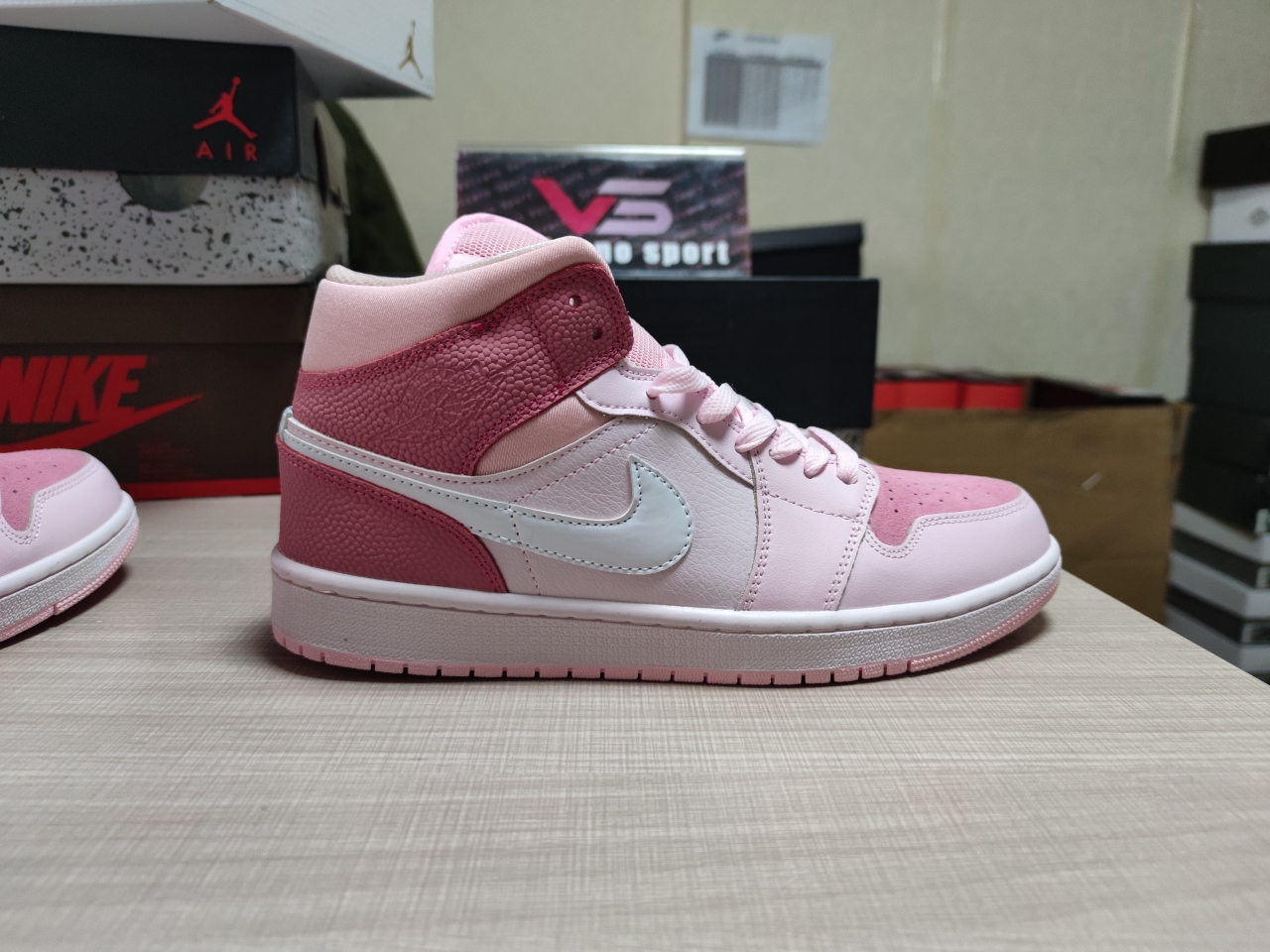 Jordan 1 Mid Digital Pink CW5379-600