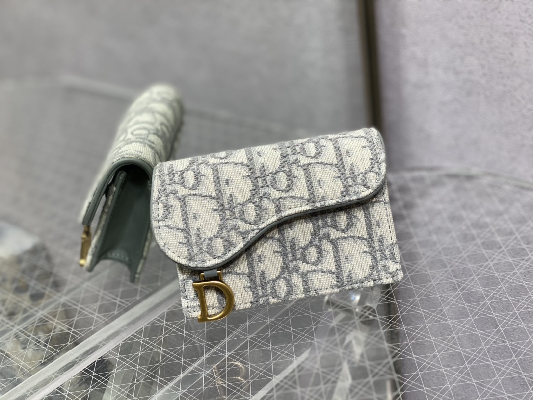 Dior 8005 11x2x8