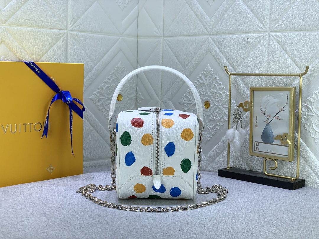 Louis Vuitton x YK Square Bag M21778 (2) 16x16x16cm