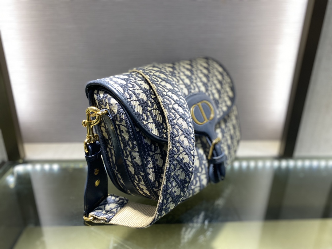 DIOR BOBBY 20235 27x19.5x8cm