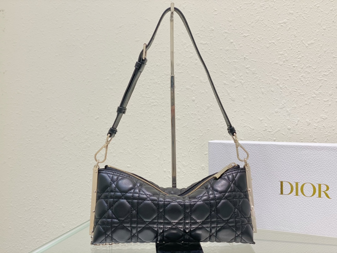 DIOR CLUB 3 (17) 27 x 12 x 5cm