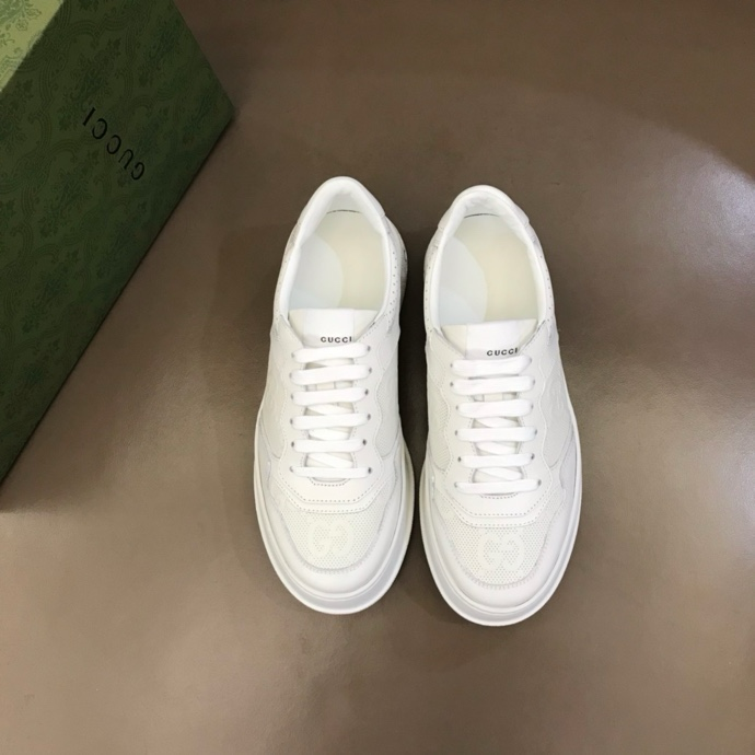 Gucci GG embossed sneakers White