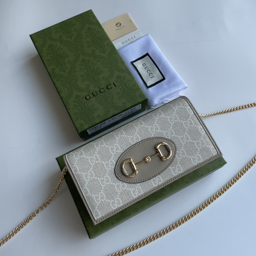 GUCCI 621892 19x10x4cm