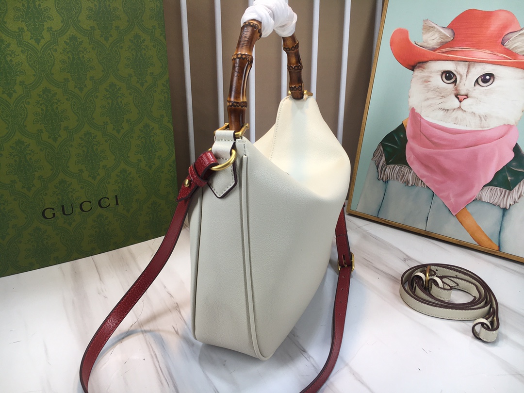 Gucci Diana 746124 30x 23x 6.5cm
