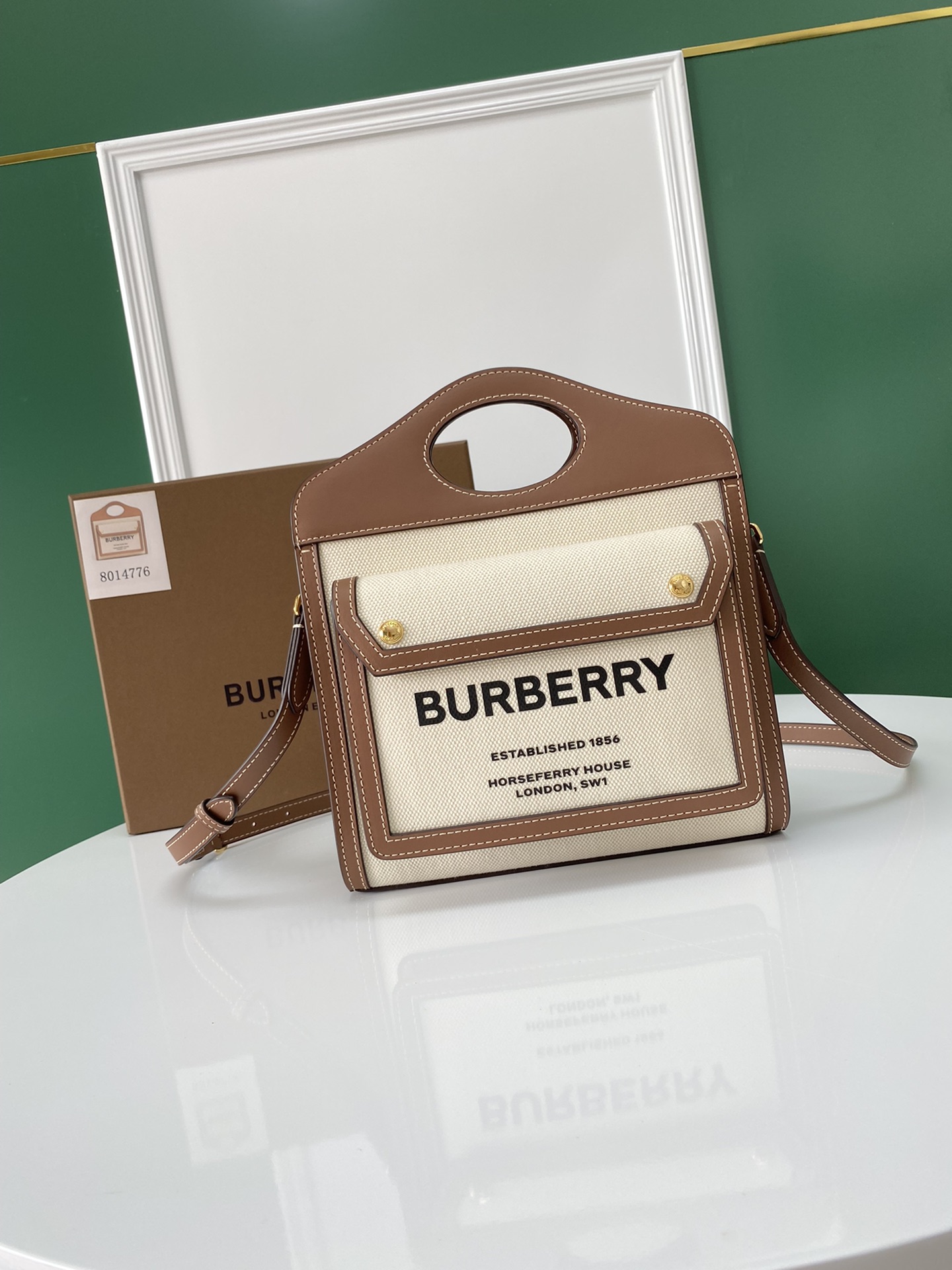 Burberry Horseferry 4776 23 x 6 x 26.5cm
