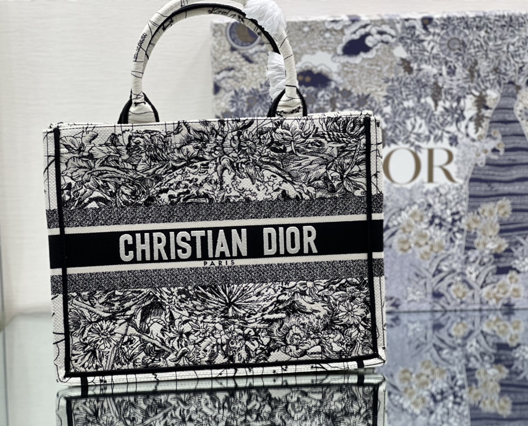 Dior Book Tote 1296(43) 36.5x 28x 17.5cm