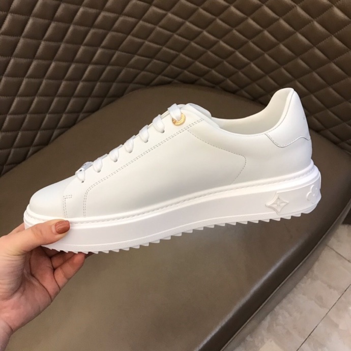 LOUIS VUITTON Sneaker