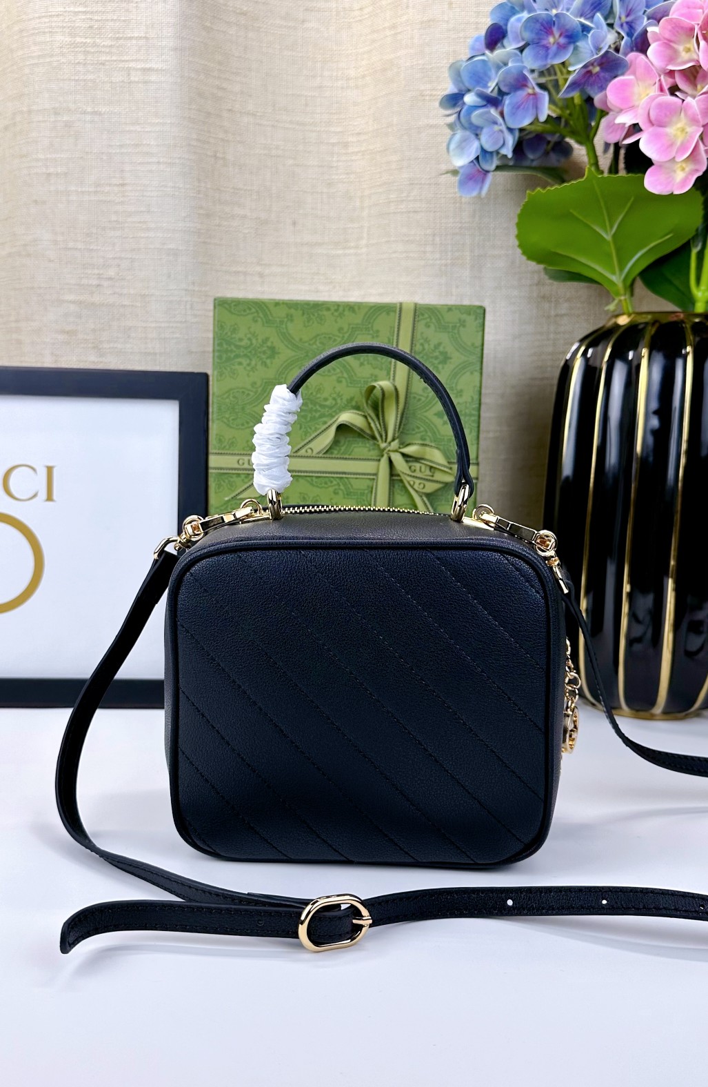 Gucci Blondie 744434 17x15x9cm