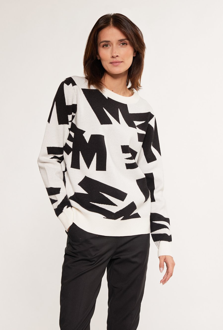 Sweter z wzorem