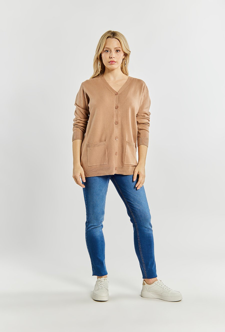 Sweter damski z kieszeniami