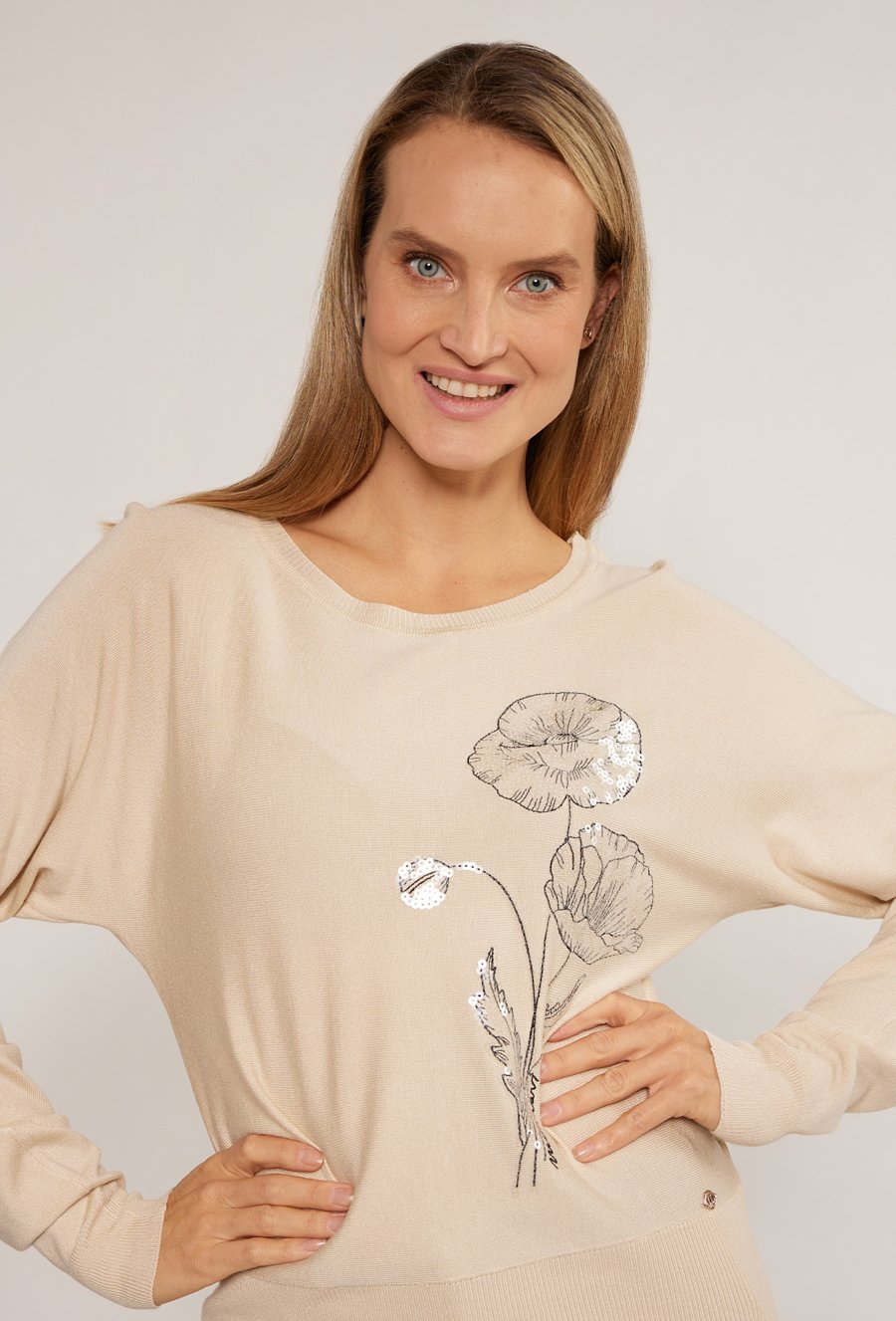 Sweter damski z cekinowym wzorem
