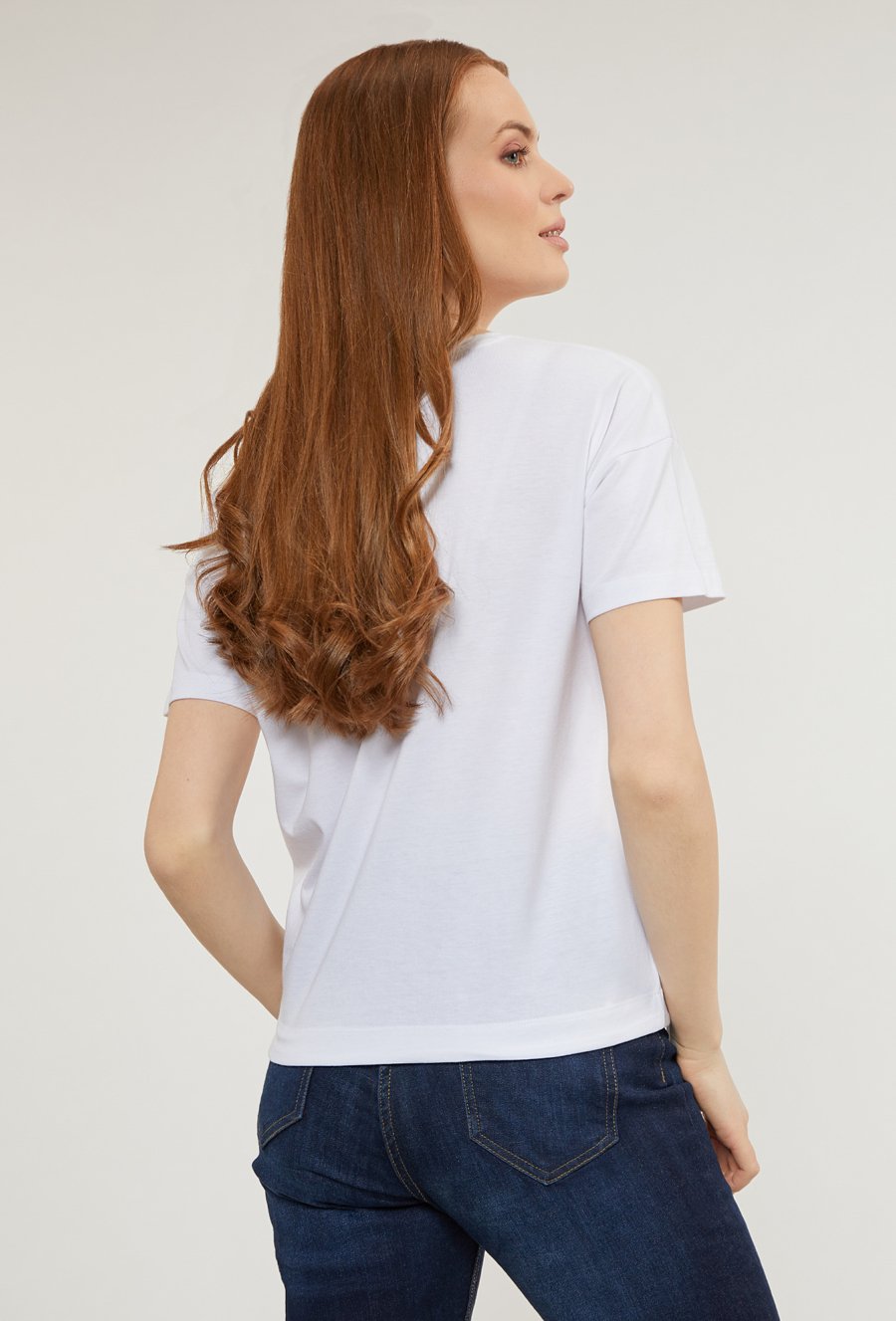 T-shirt damski z cekinami
