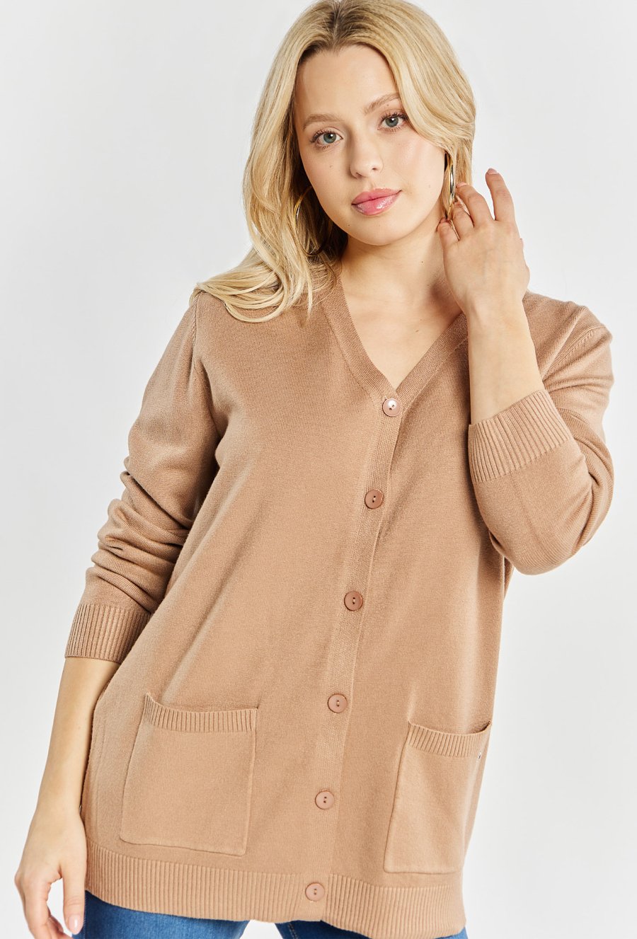 Sweter damski z kieszeniami