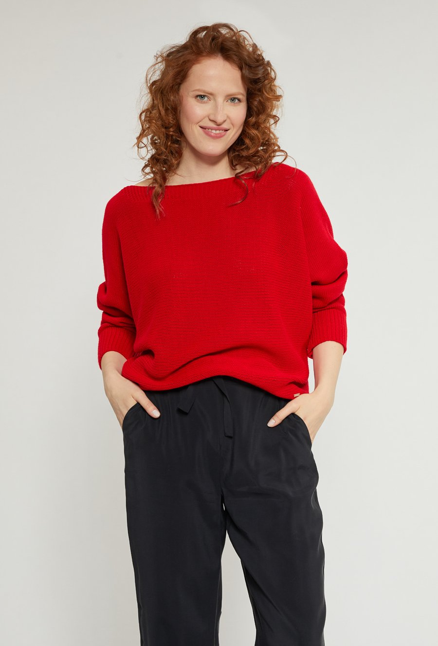 Sweter z wiązaniem z tyłu