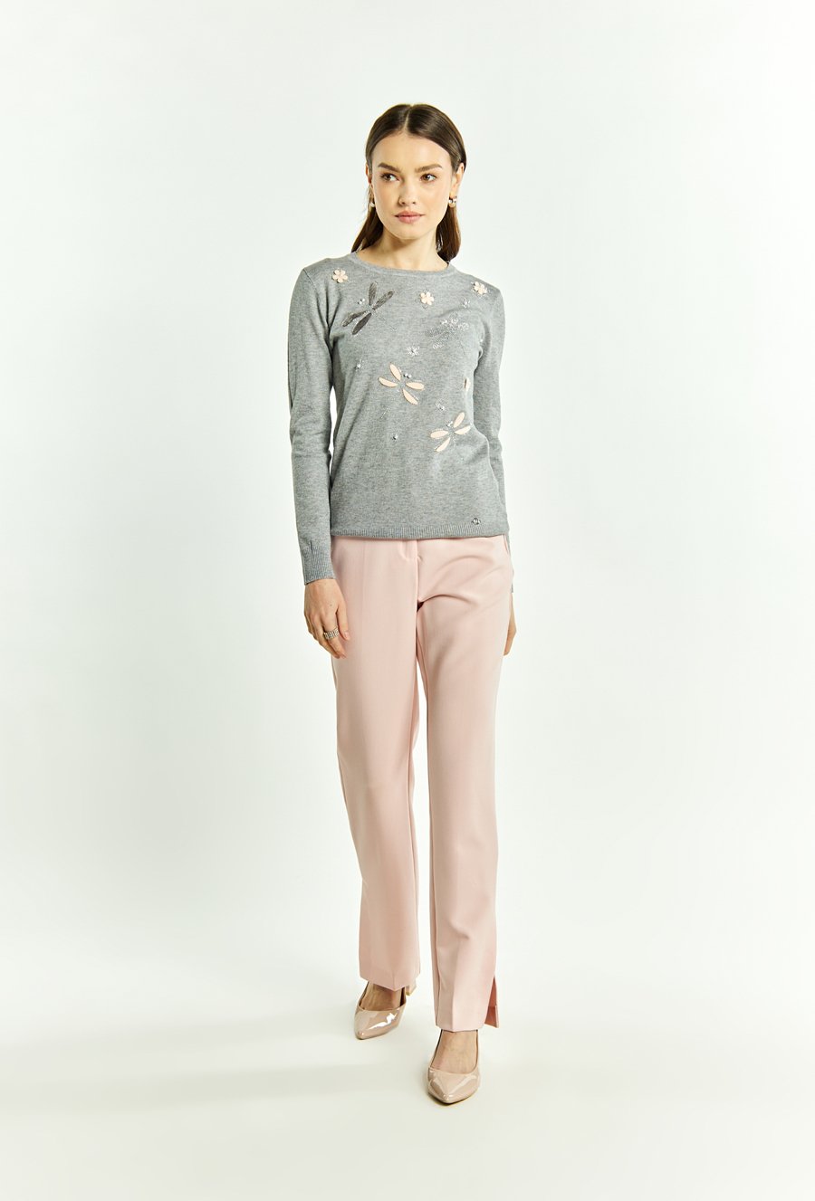 Sweter damski z aplikacjami