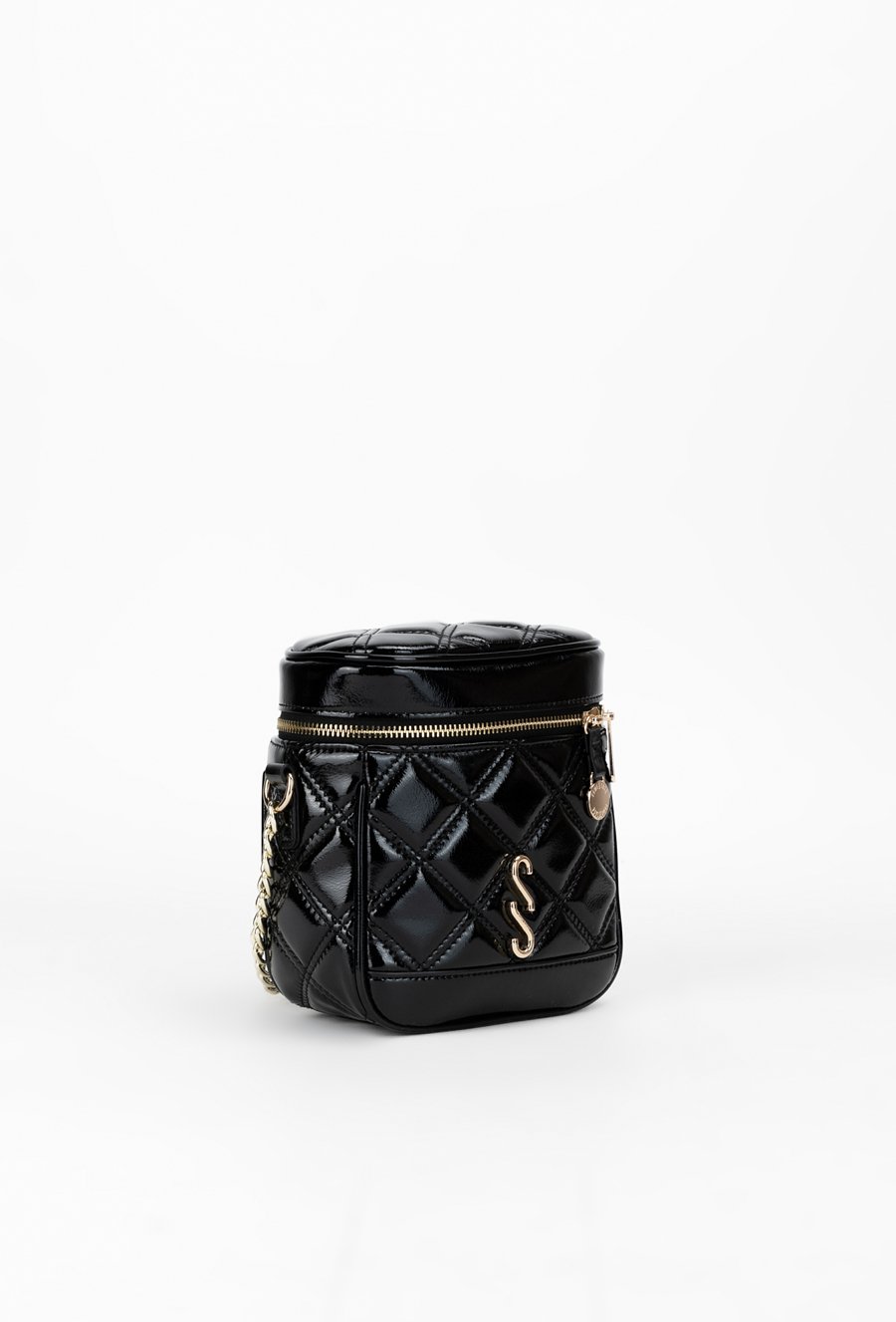 Kuferek damski typu crossbody.