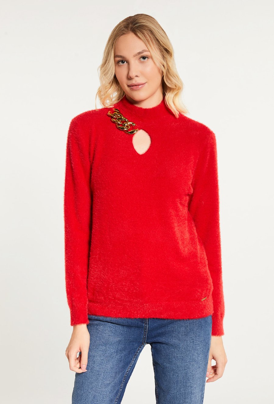 Sweter damski z biżuteryjną aplikacją