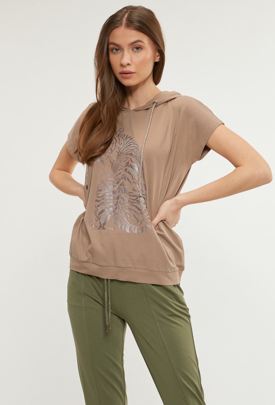 T-shirt damski z kapturem