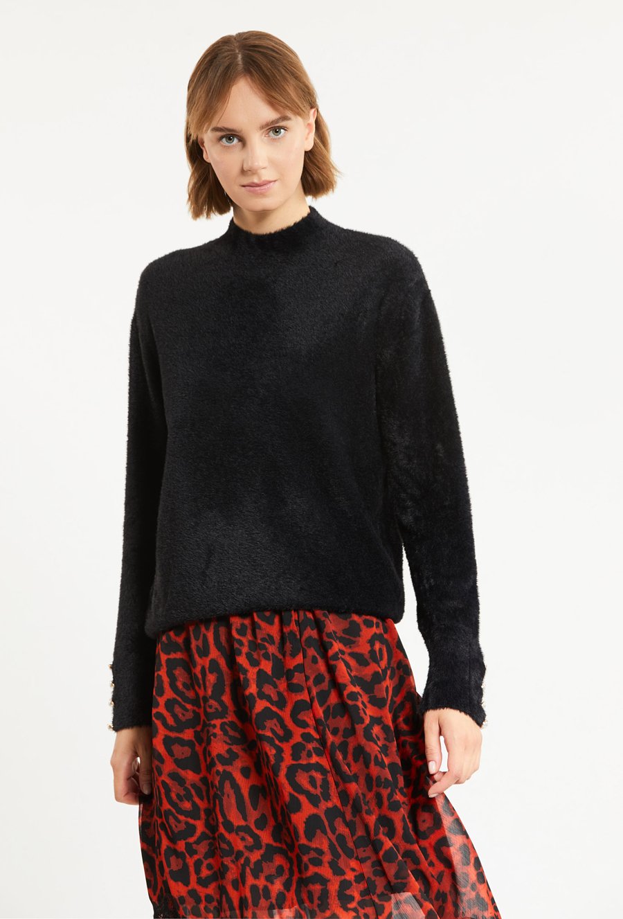 Sweter damski z aplikacją