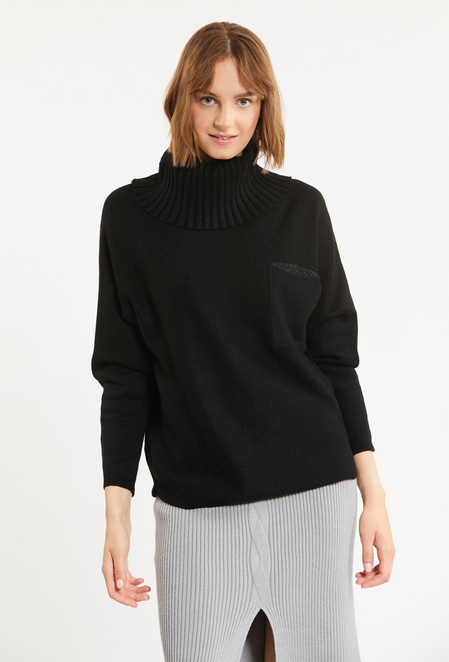Sweter damski z aplikacją