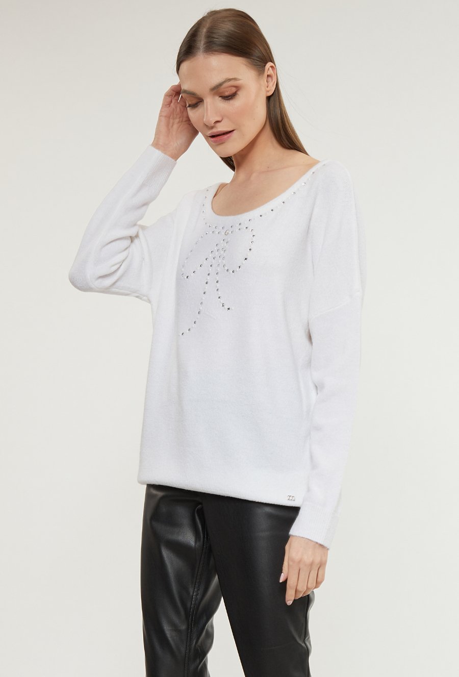 Sweter damski z dżetami