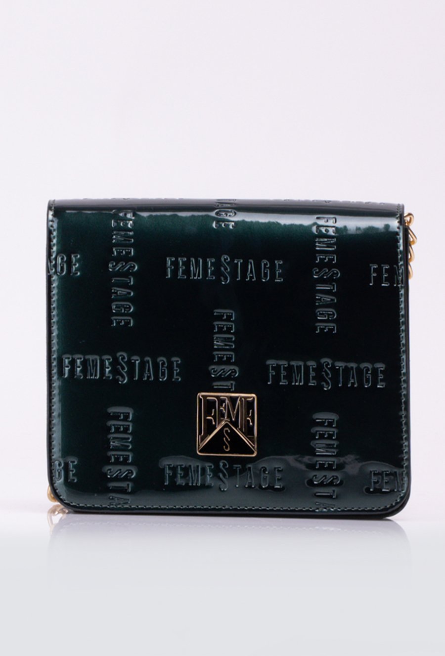 Mała, lakierowana torba crossbody