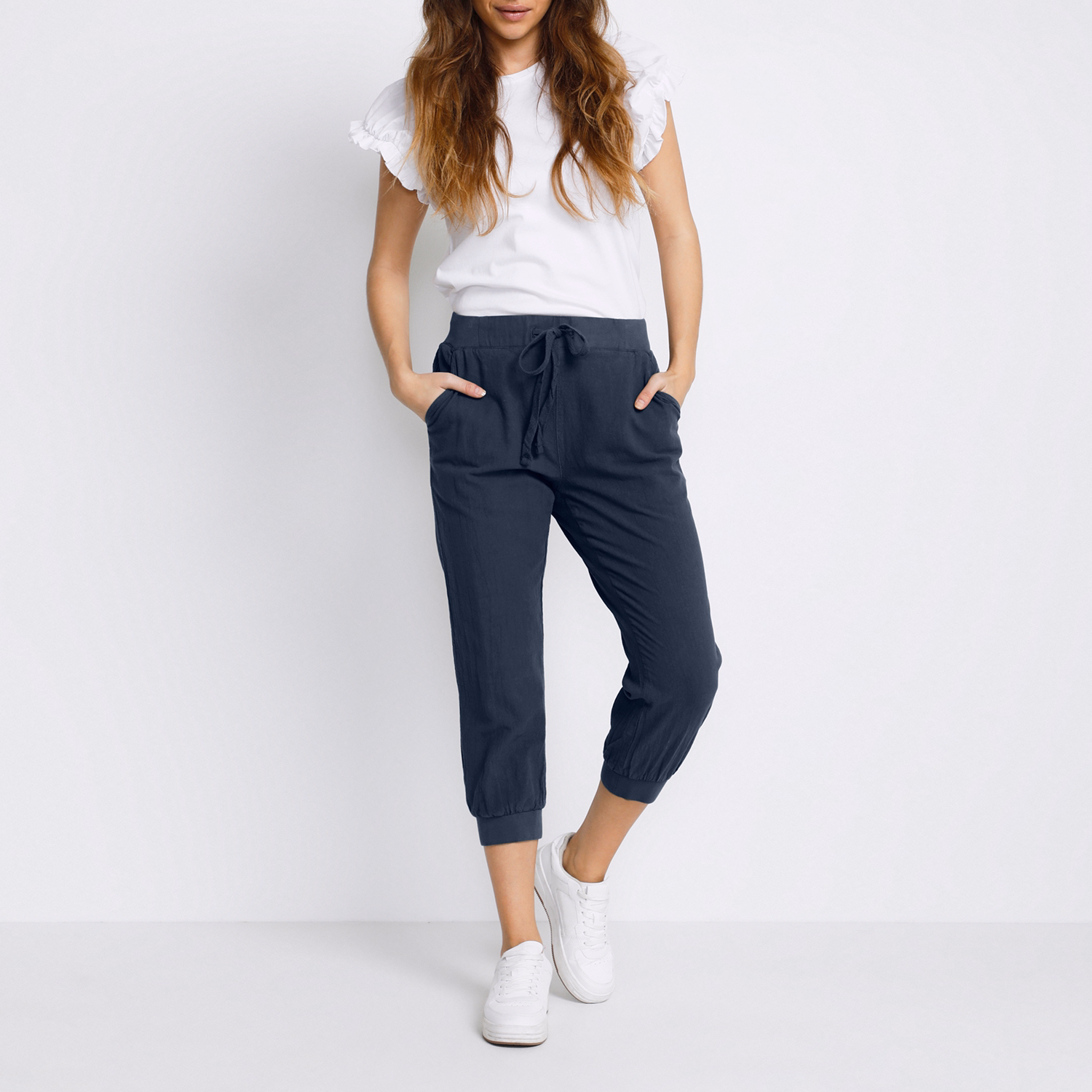 Naya Capri High-Waist Joggers