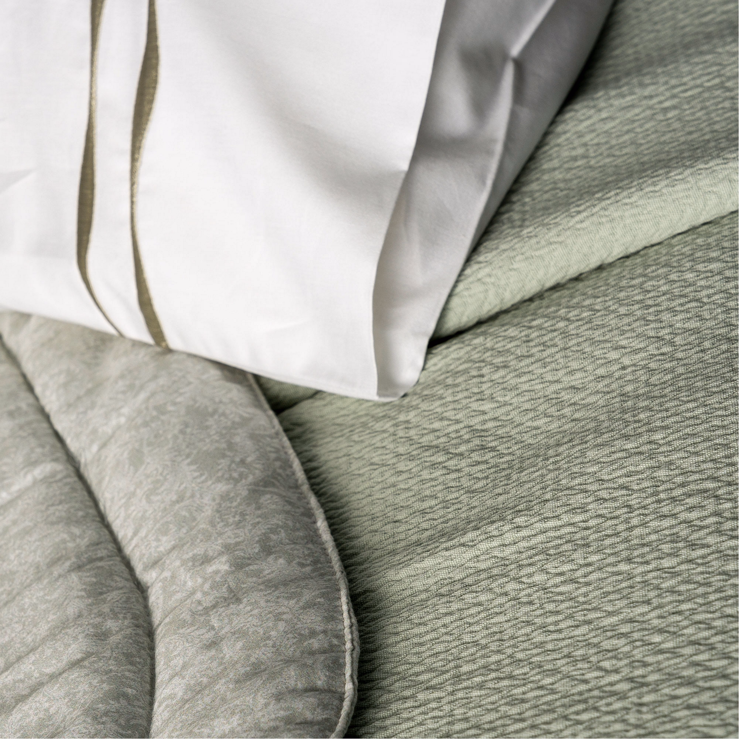 Brenda Woven Bedspread