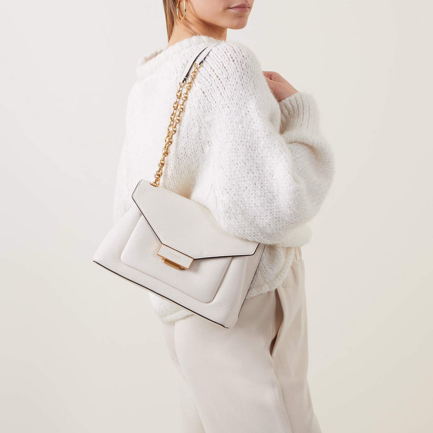 Gramercy Medium Shoulder Bag