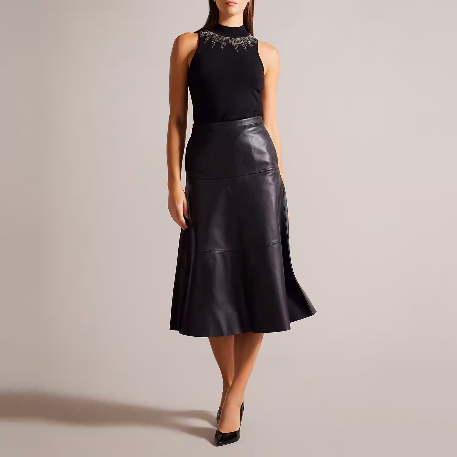 Larinaa Embellished Knit Fitted Vest