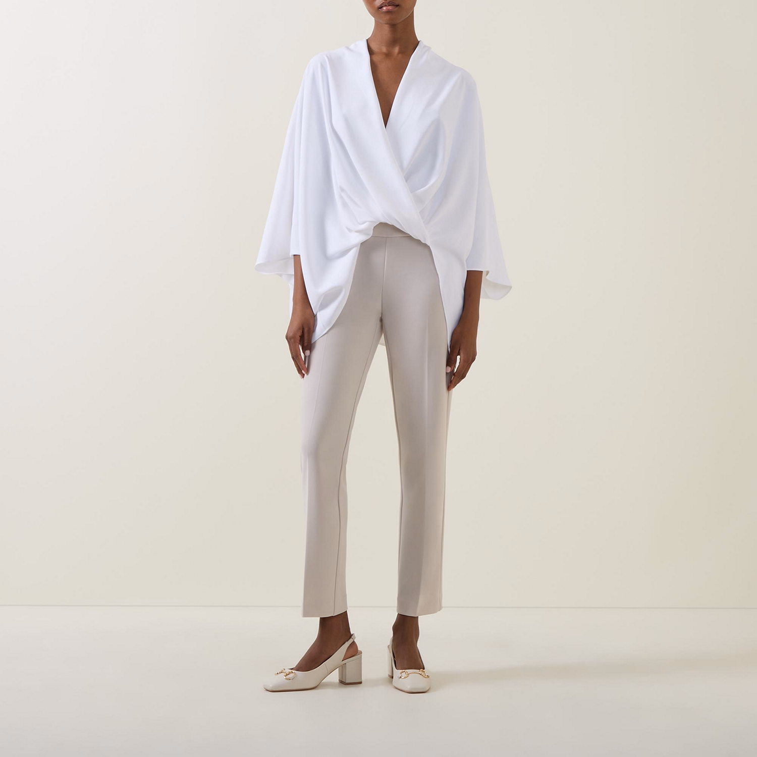 Pull-On Cropped Trousers