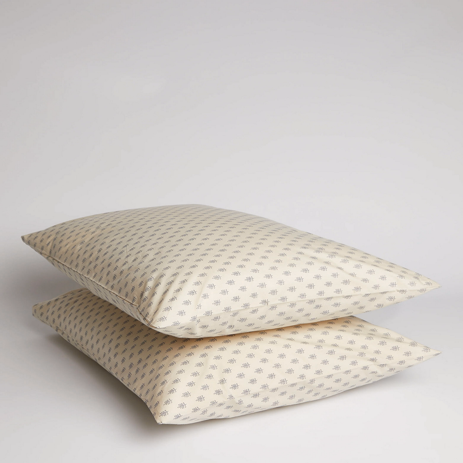 300 Thread Count Navy Mini Fern Pillowcase Set