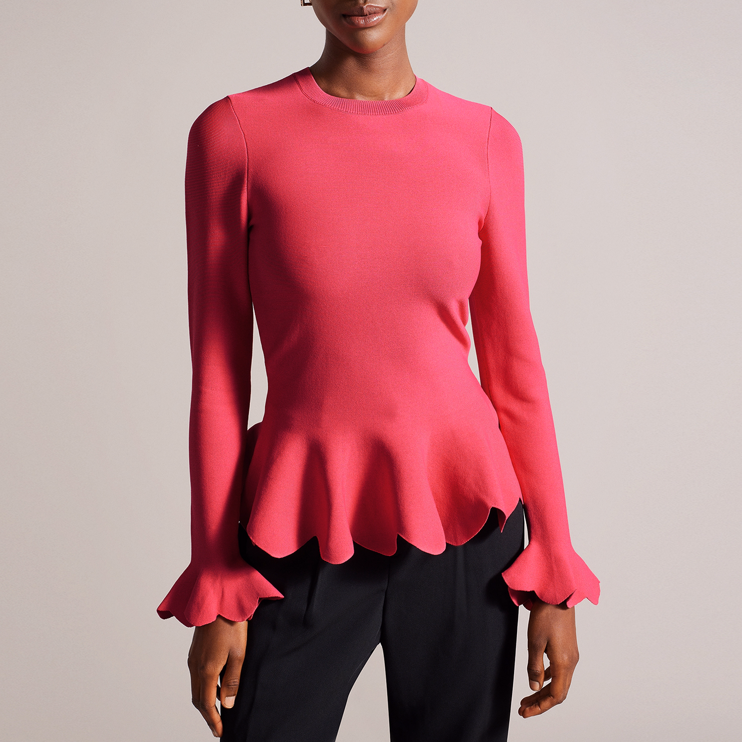 Lillyyy Scalloped Peplum Top