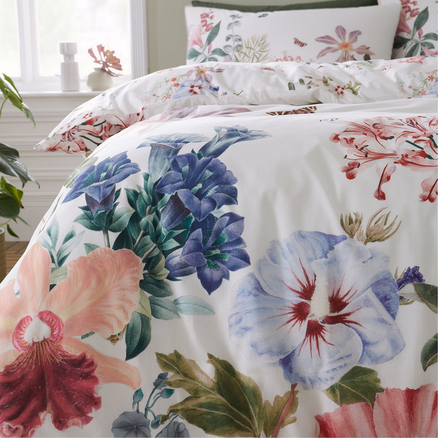 Exotic Garden Duvet Set White