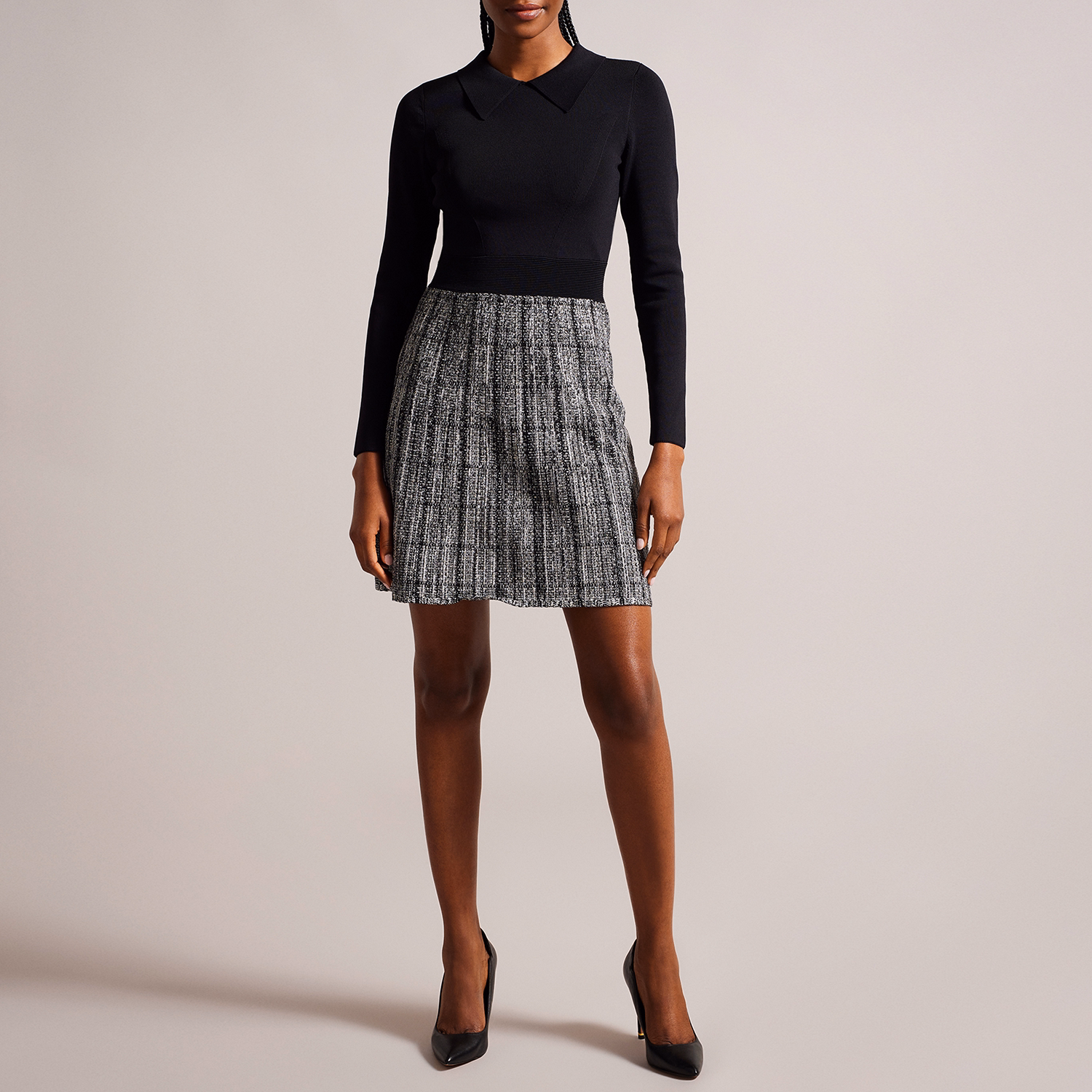 Leanno Long-Sleeved Mini Dress