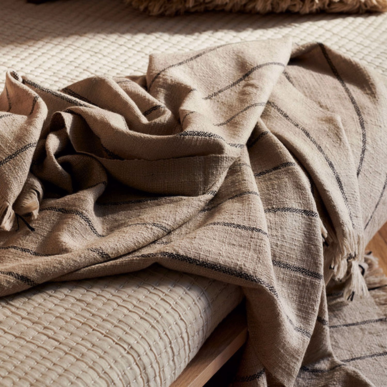 Calm Blanket Camel/Black