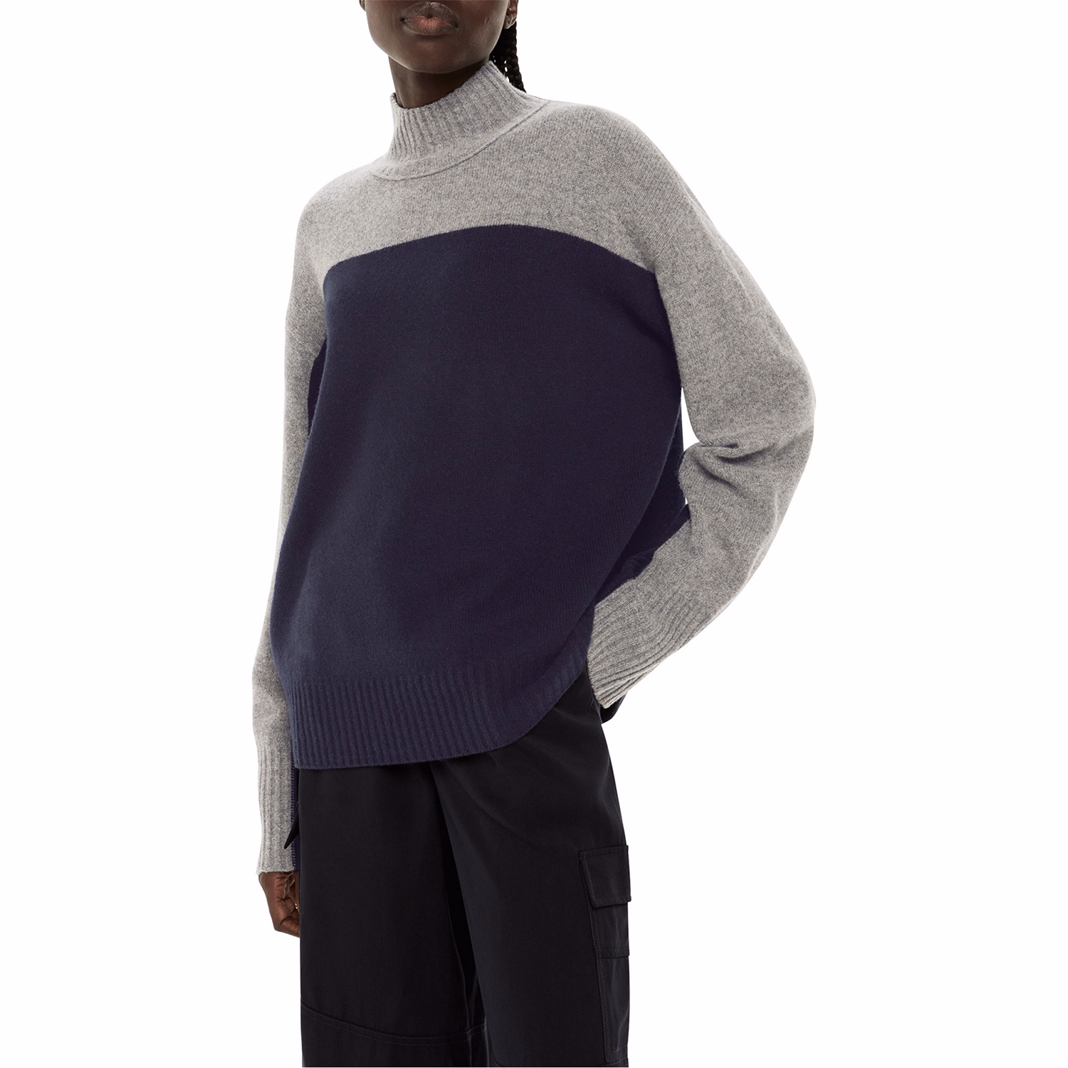 Colour-Block Long-Sleeved Sweater