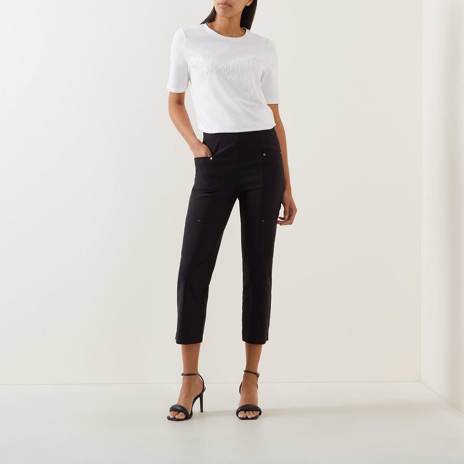 Mid-Rise Straight Leg Cropped Trousers